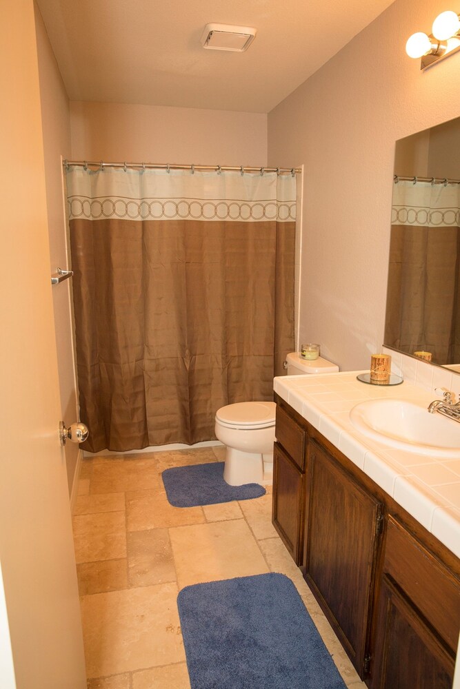 Luxury House, 3 Bedrooms, Mountain View - Bathroom