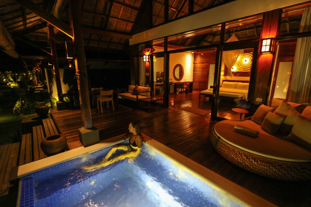 Jetted Tub