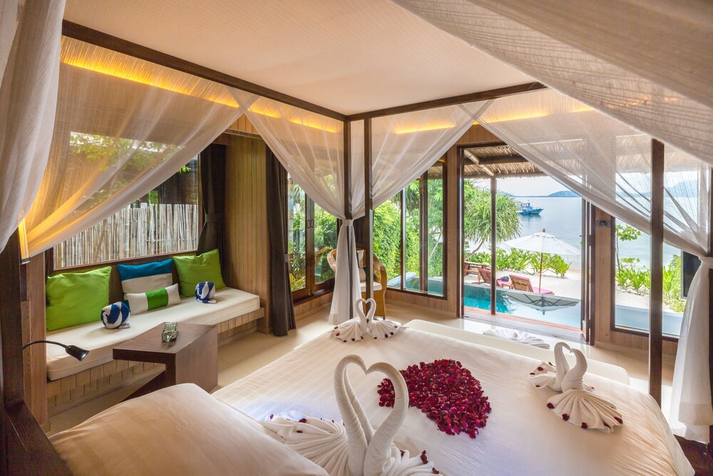 객실 전망 (Beachfront Pool Villa)