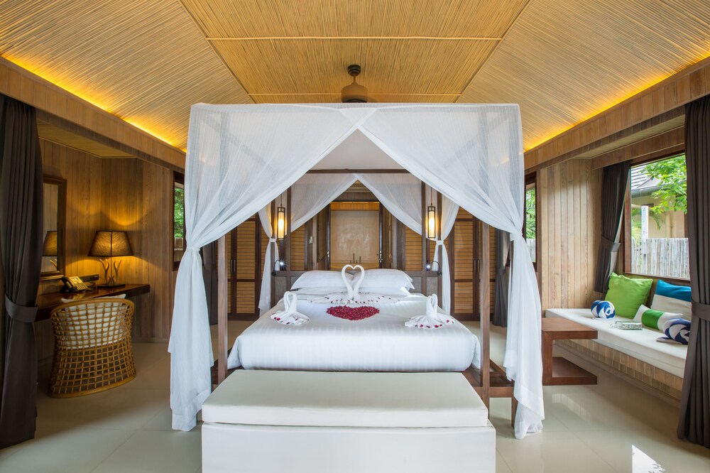 객실 (Beachfront Pool Villa)