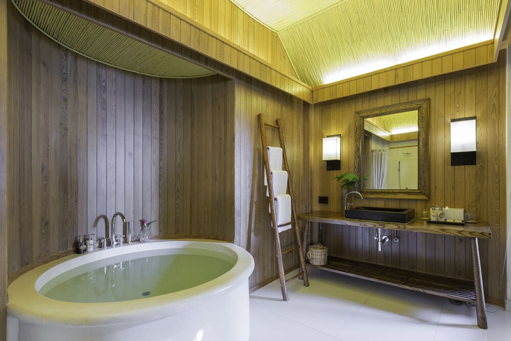 객실 (Beachfront Pool Villa)