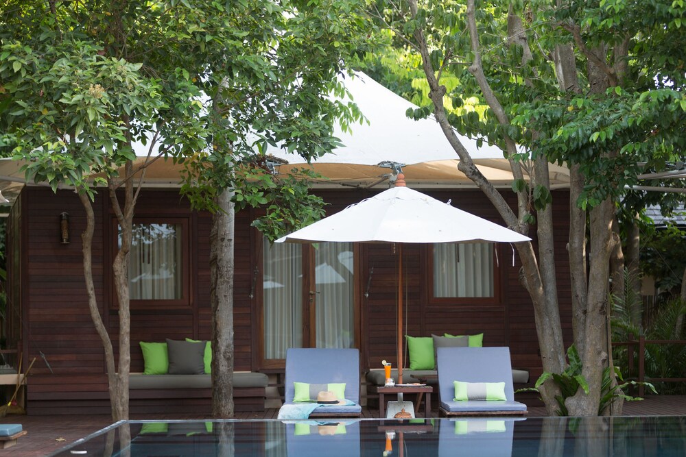 객실 (Tented Villa)