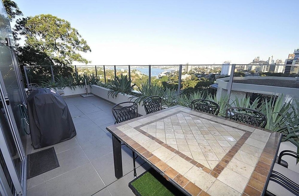 XNorth Sydney 16 Wal Furnished Apartment, 2 Bedrooms - Balcony