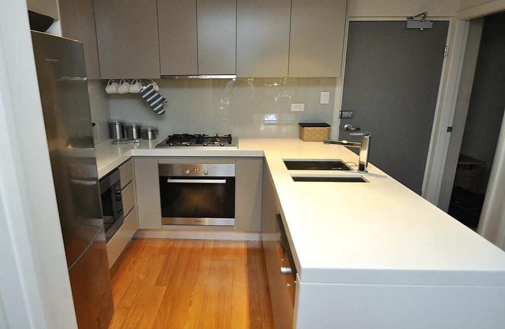 XNorth Sydney 16 Wal Furnished Apartment, 2 Bedrooms - Private Kitchen