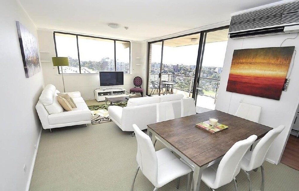North Sydney 21 Rig Furnished Apartment - Living Area