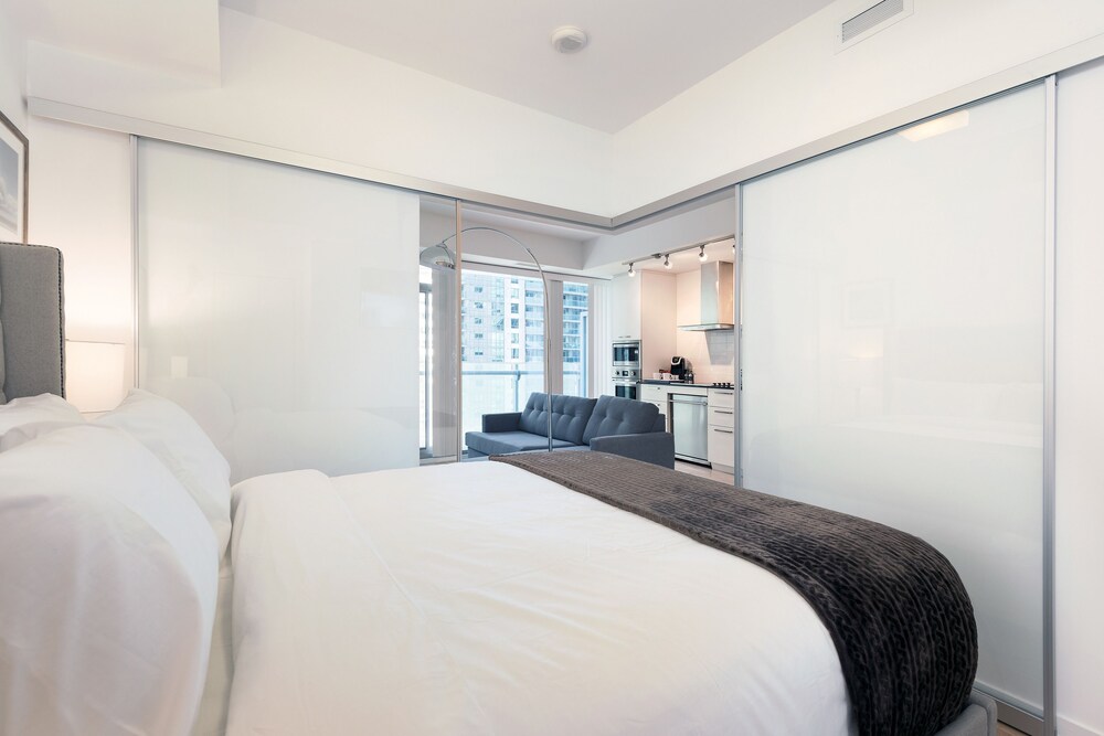 Deluxe Condo, 1 Bedroom, Lake View - Guestroom