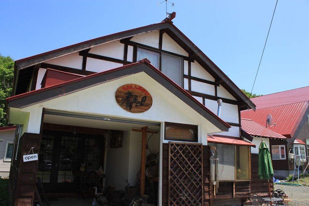 ด้านหน้าของโรงแรม