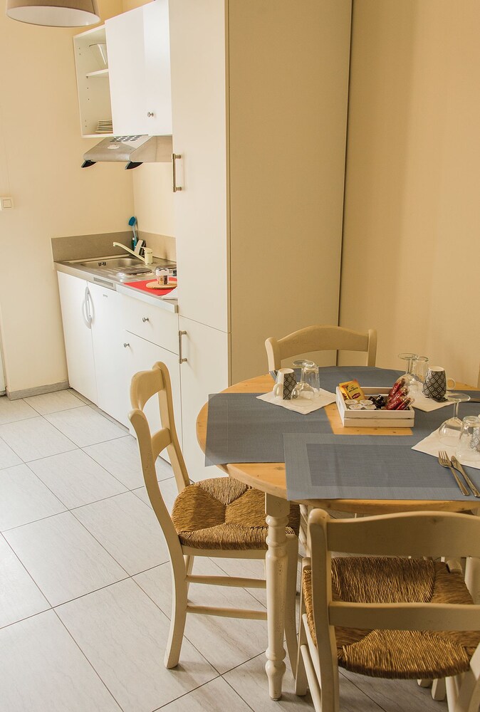 Keuken in kamer: Luxe appartement, 2 slaapkamers, niet-roken, keuken