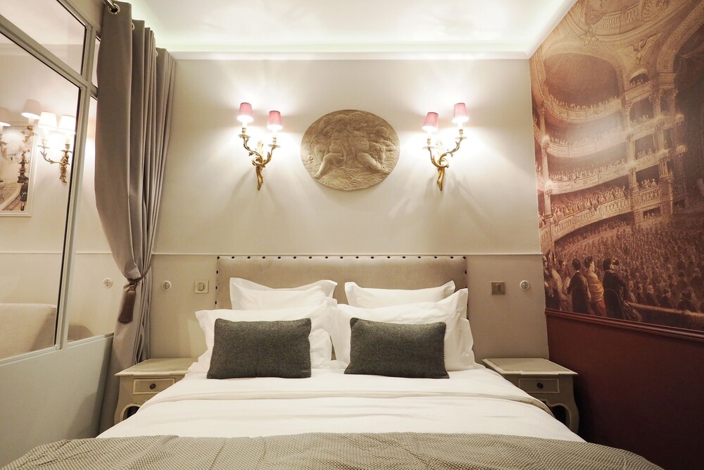 Palais Royal Suite - Guestroom