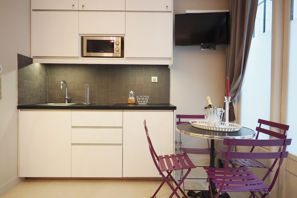 Palais Royal Suite - In-Room Kitchen