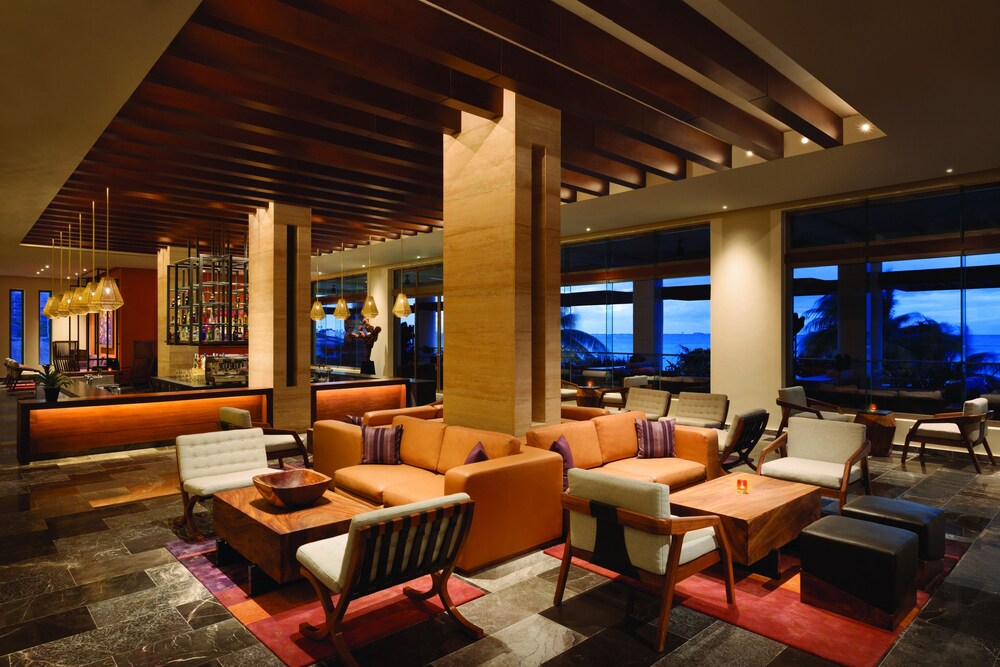 Hotel Lounge