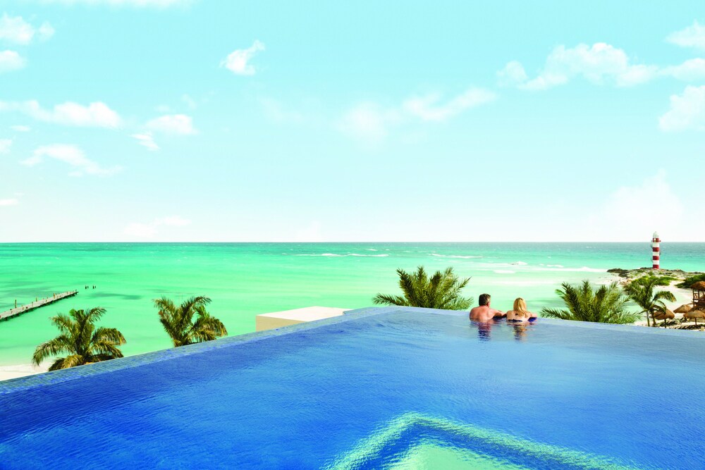Infinity Pool