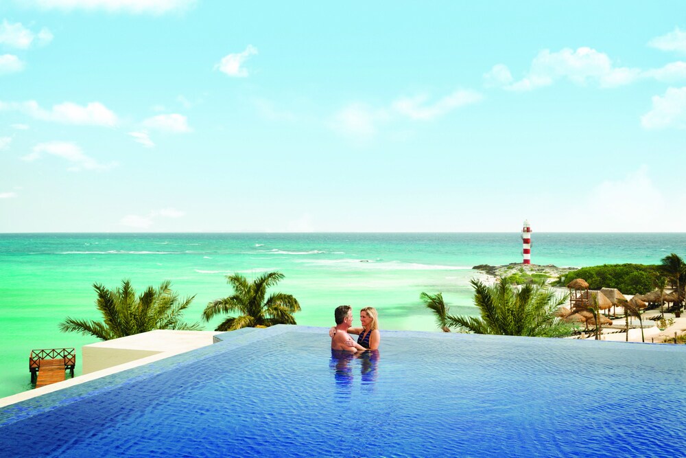 Infinity Pool