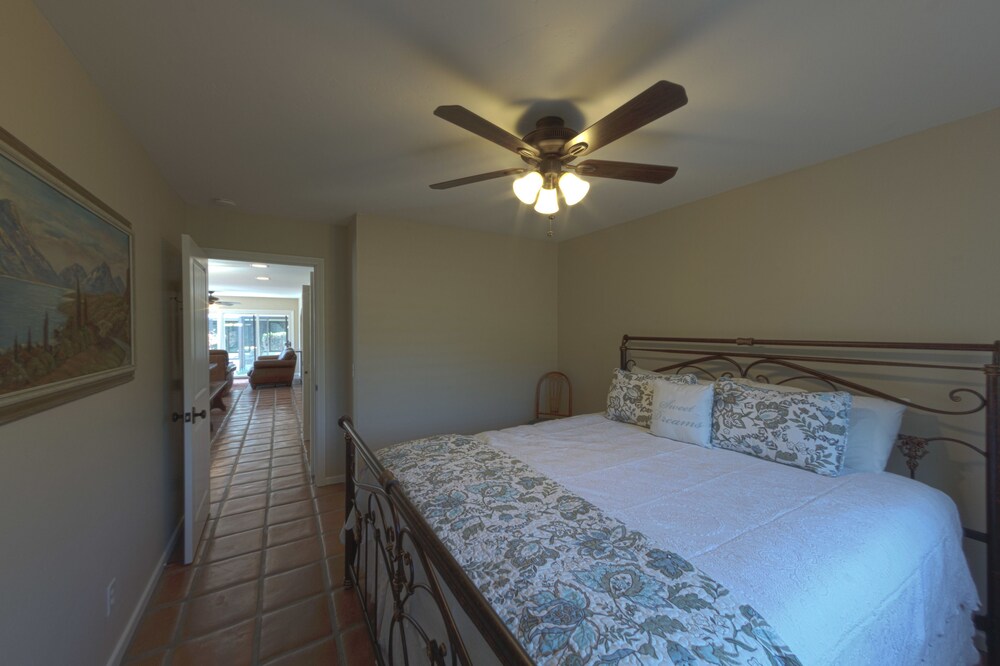 House, 4 Bedrooms - Room