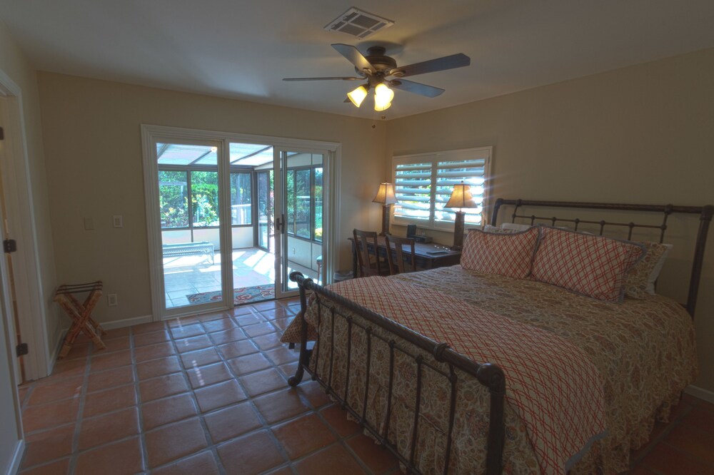 House, 4 Bedrooms - Room