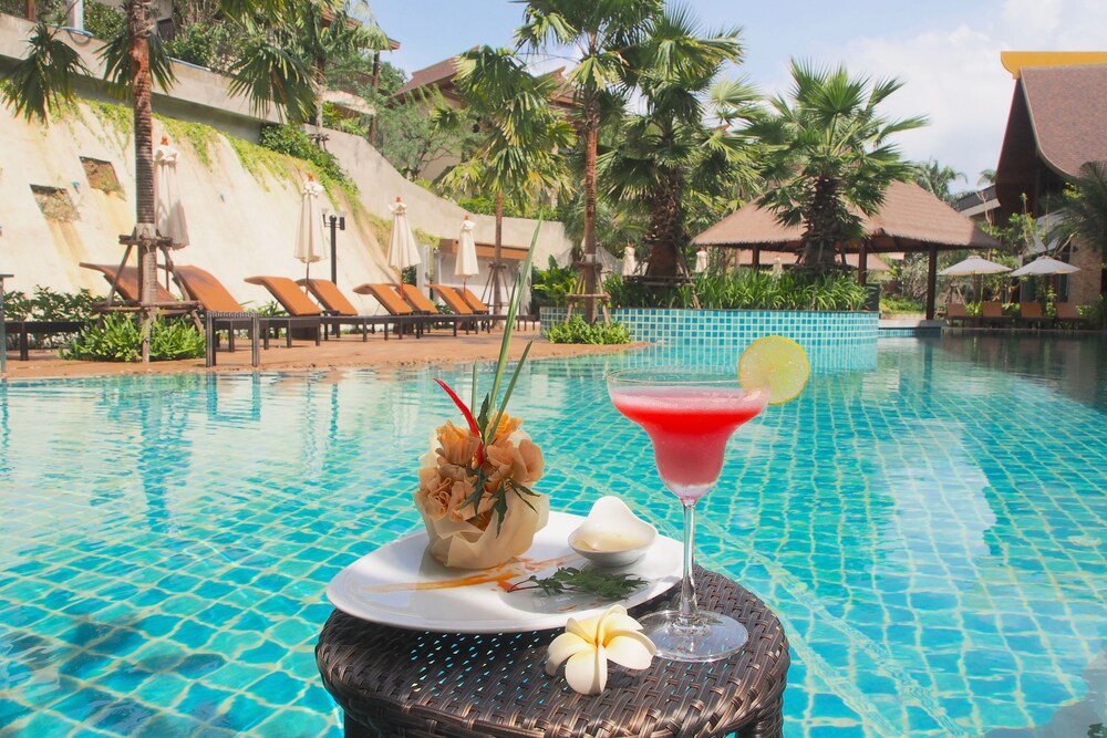 Poolside Bar