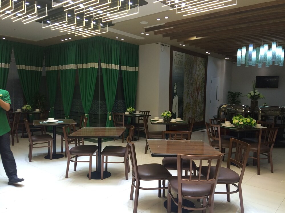 Food Court