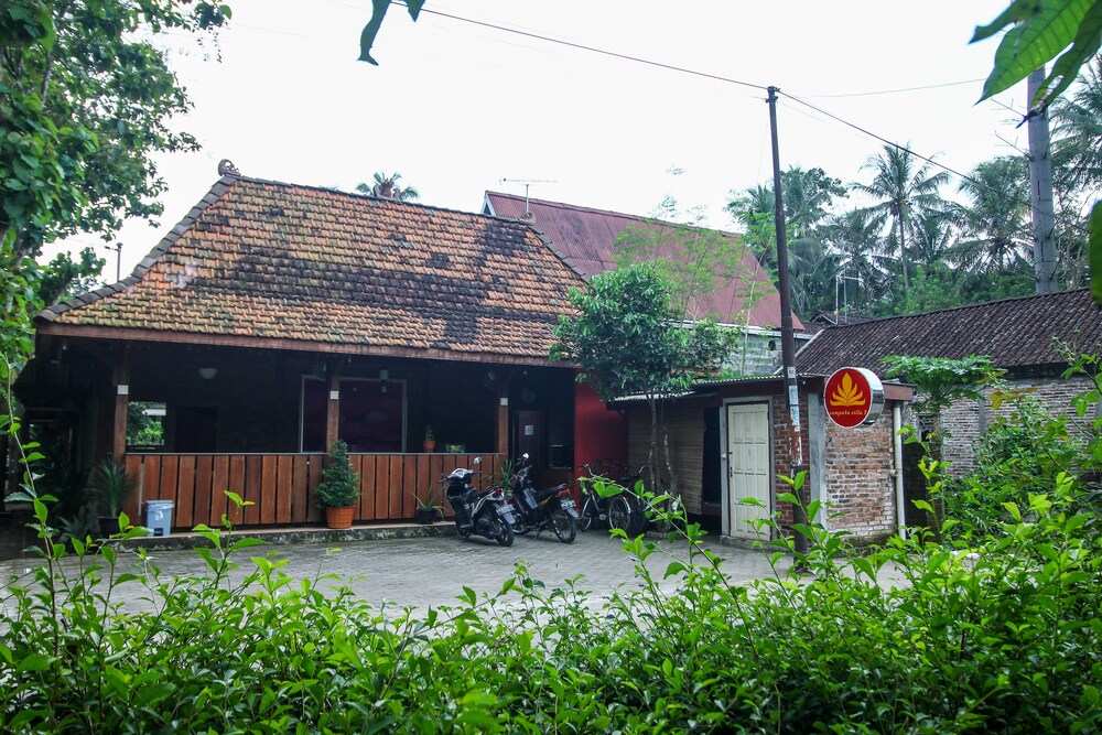 Foto Utama