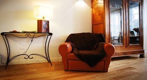 Apartment, 1 Bedroom - Living Room