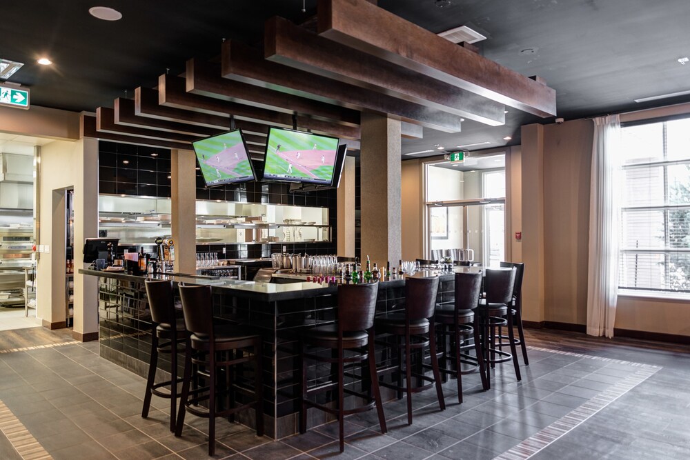 Hotel Bar