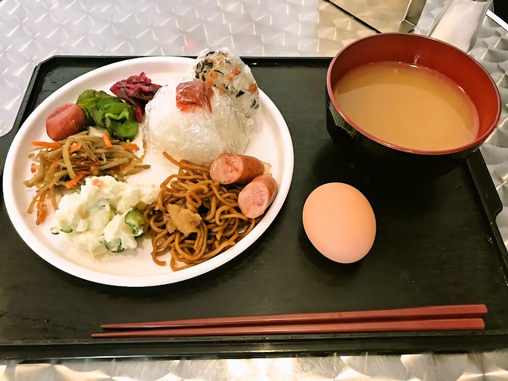 อาหารและเครื่องดื่ม