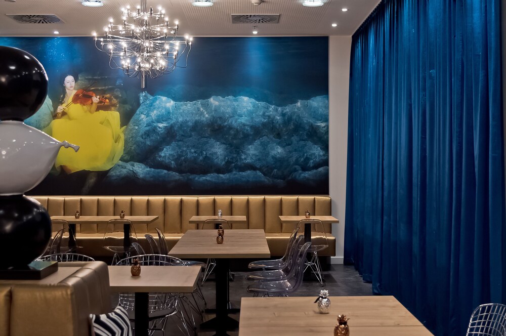 Lobby-Lounge