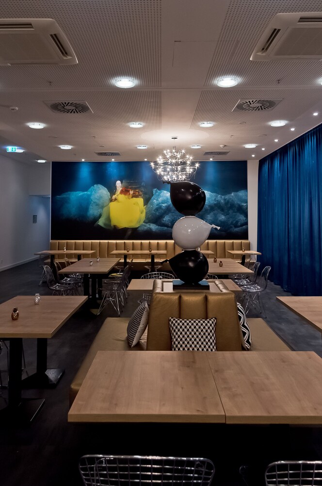 Lobby-Lounge
