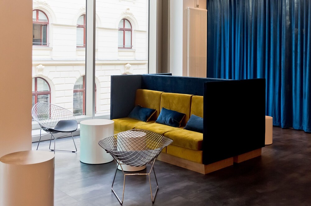 Lobby-Lounge
