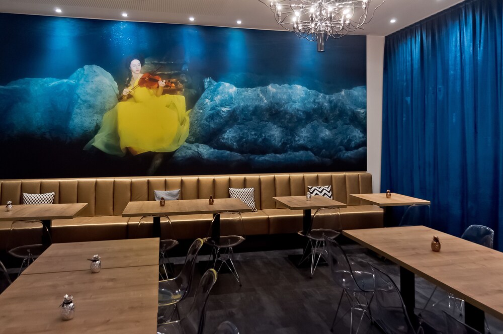 Lobby-Lounge