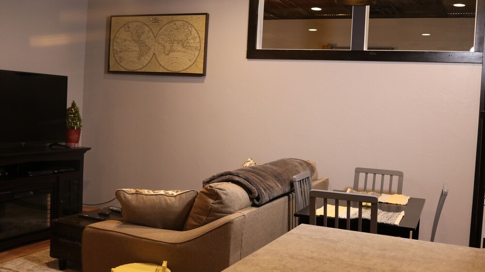 Wohnbereich (Deluxe-Suite, 1 Schlafzimmer, Seeblick, Seeseite)