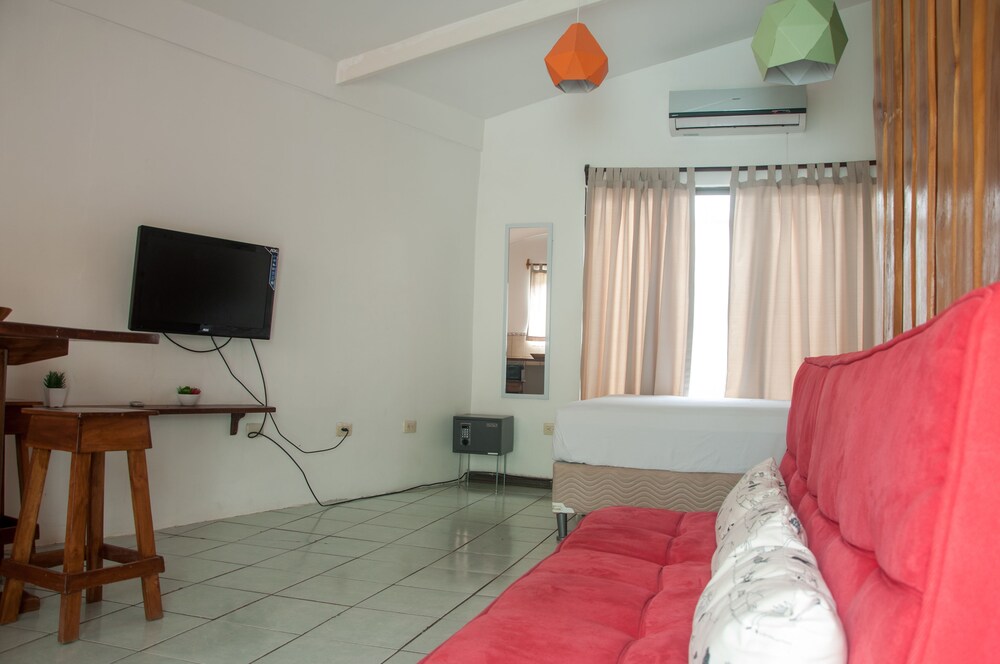 Apartment, Balcony, Pool View - Guestroom