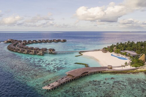 The St. Regis Maldives Vommuli Resort