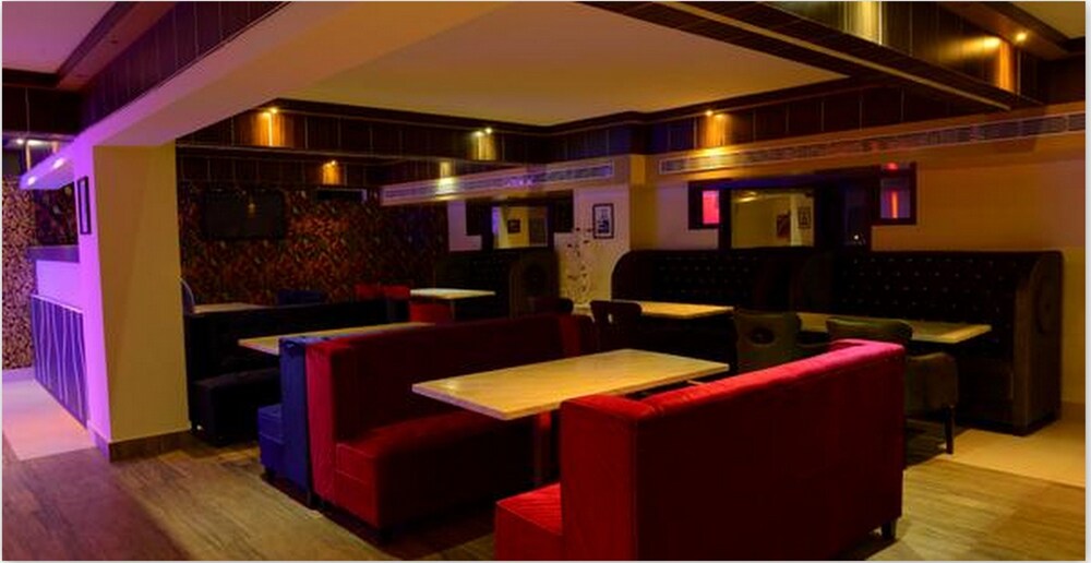 Hotel Bar