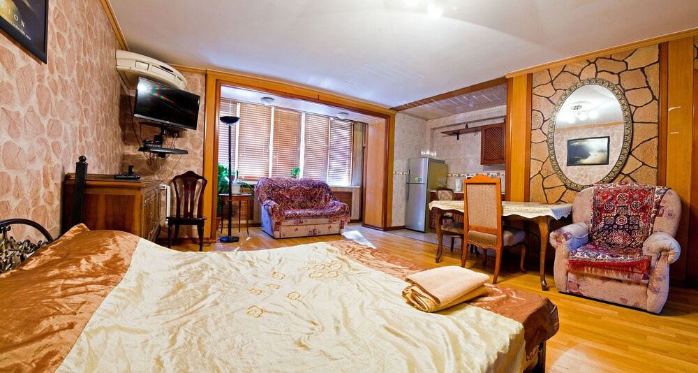 Studio Apartment, Zhibek Zholy Street 103 - Guestroom
