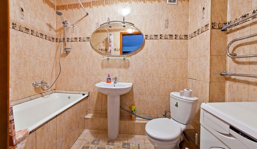 Deluxe Apartment, 1 Bedroom (99 Gogol St.) - Bathroom