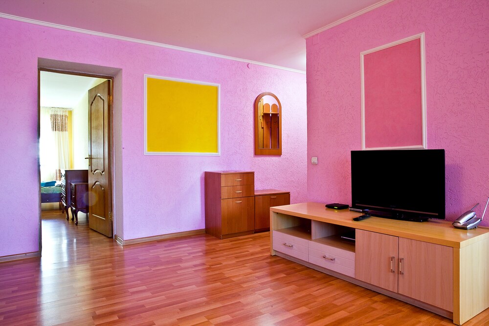 Apartment, 1 Bedroom, Balcony (83A Kunaev St.) - Living Area