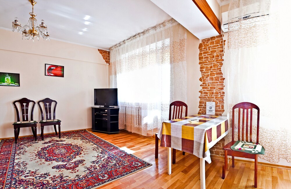 Studio-Apartment with Balcony, 47 Gogol St. - Living Area