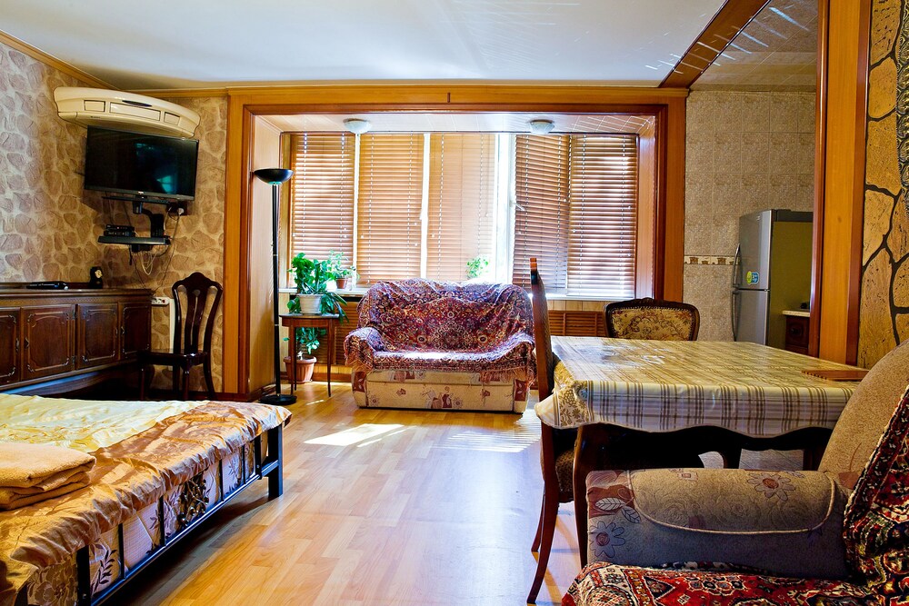Studio Apartment, Zhibek Zholy Street 103 - Living Area