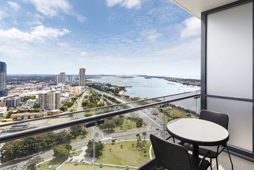 One Bedroom Hinterland Suite - Balcony