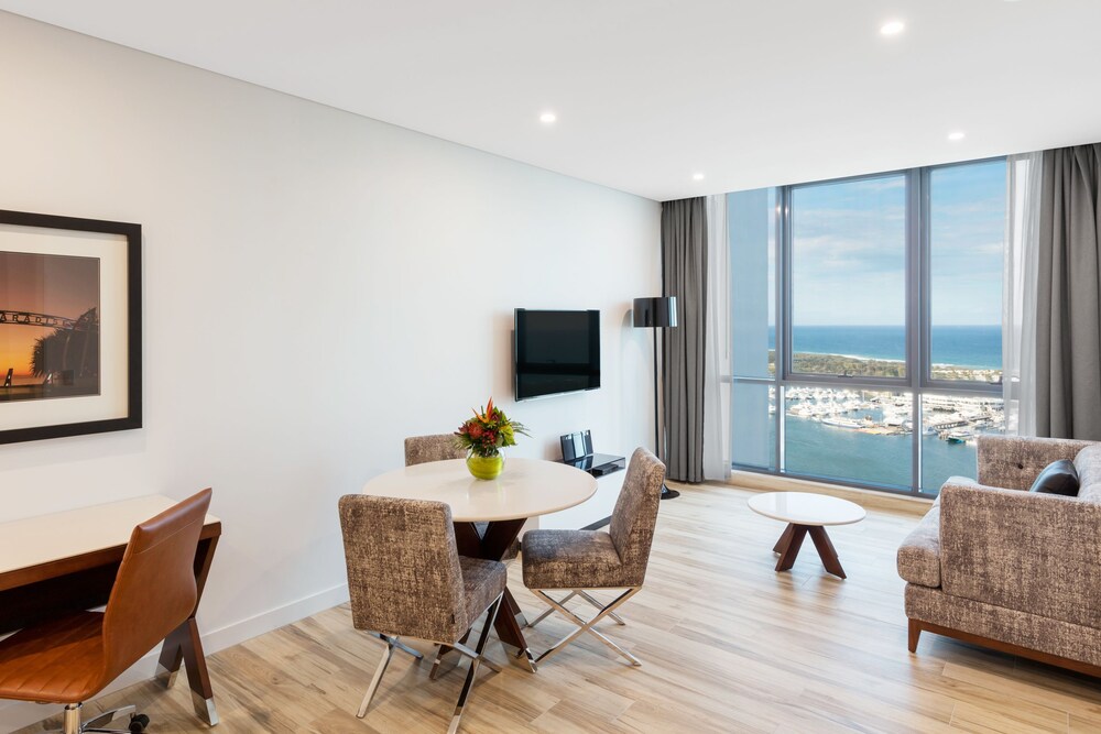 1 Bedroom Ocean Suite - Living Area