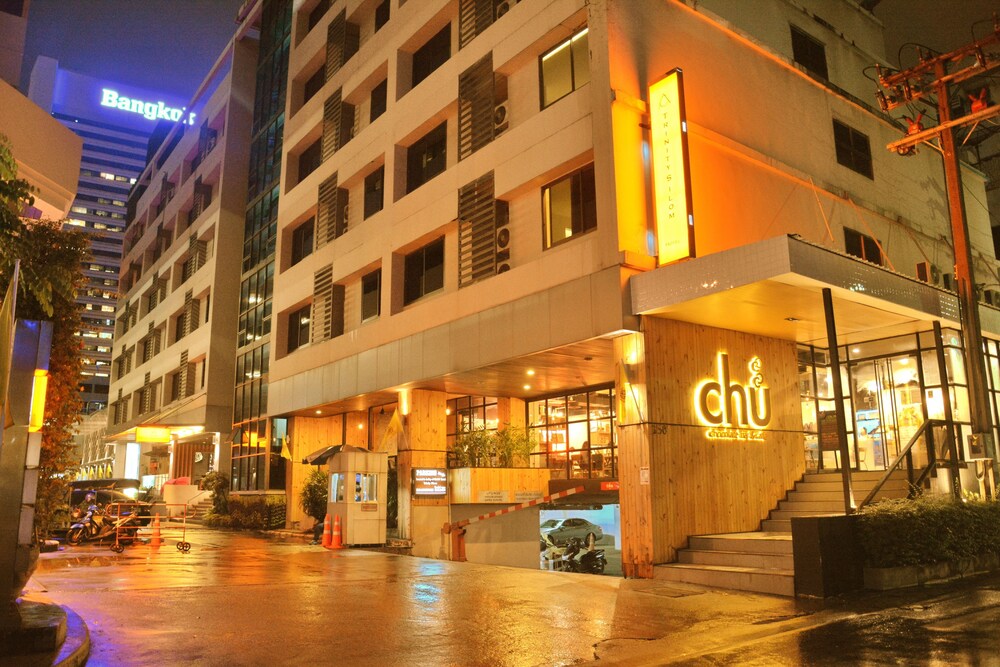 Hotel Front - Evening/Night