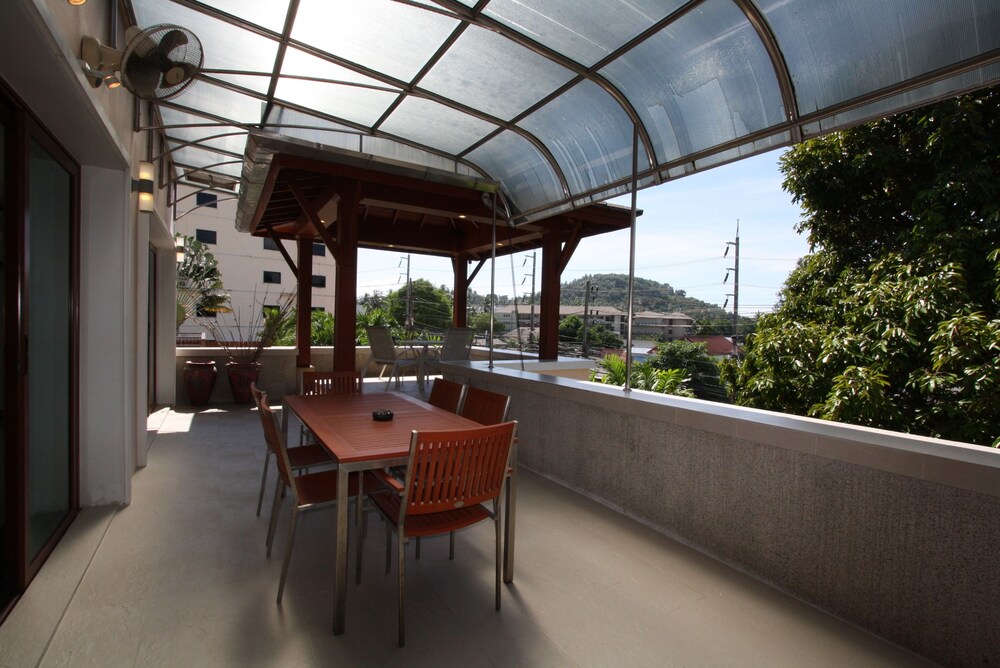 ระเบียง (Villa 3 Bedroom)