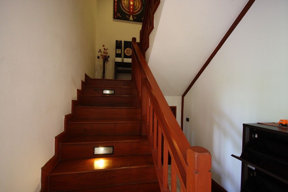 บันได (Villa 3 Bedroom)