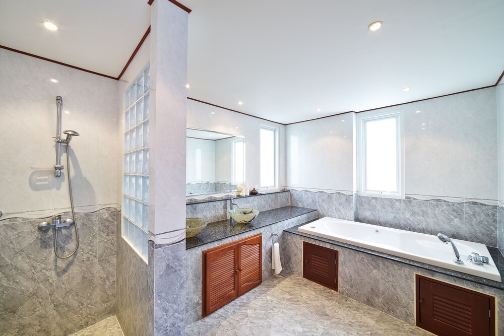 ห้องพัก (Villa 3 bedroom with pool)