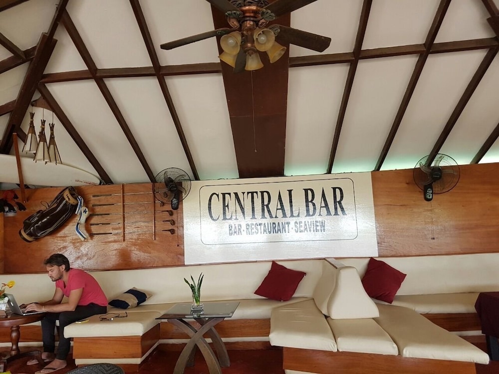 Hotel Lounge