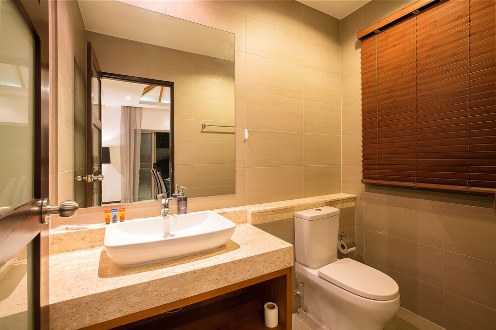 욕실 (3 Bedroom Private Pool Villa)