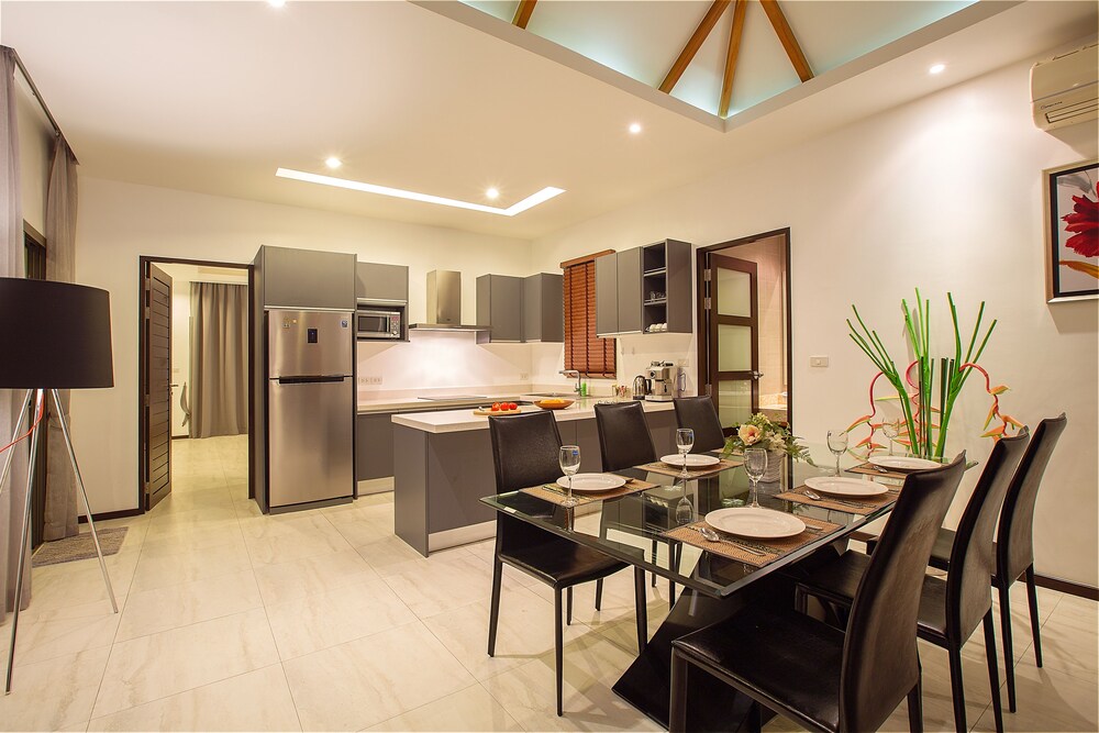 객실 내 주방 (3 Bedroom Private Pool Villa)