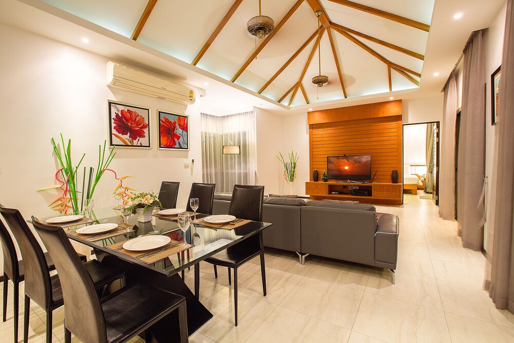 거실 공간 (3 Bedroom Private Pool Villa)