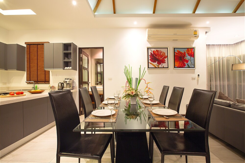 거실 공간 (3 Bedroom Private Pool Villa)