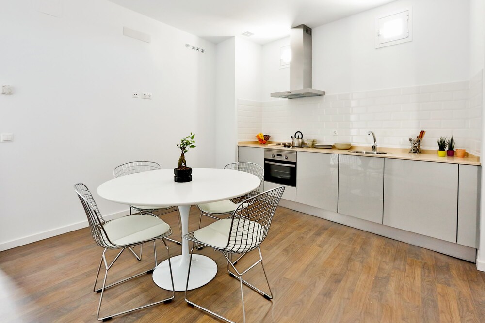 Cocina básica en la habitación